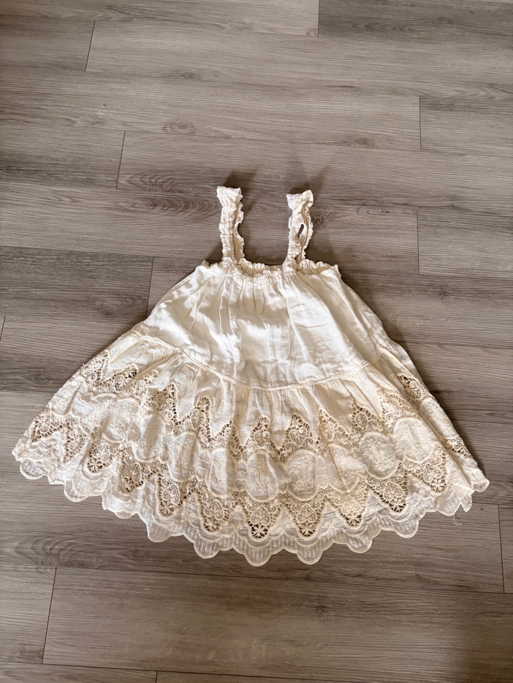 Cream Lace Detailed Summer Tank